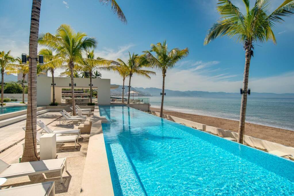 Harbor 3008 Amazing Beach Front Condo By Moikkarentals Пуерто Валярта Екстериор снимка